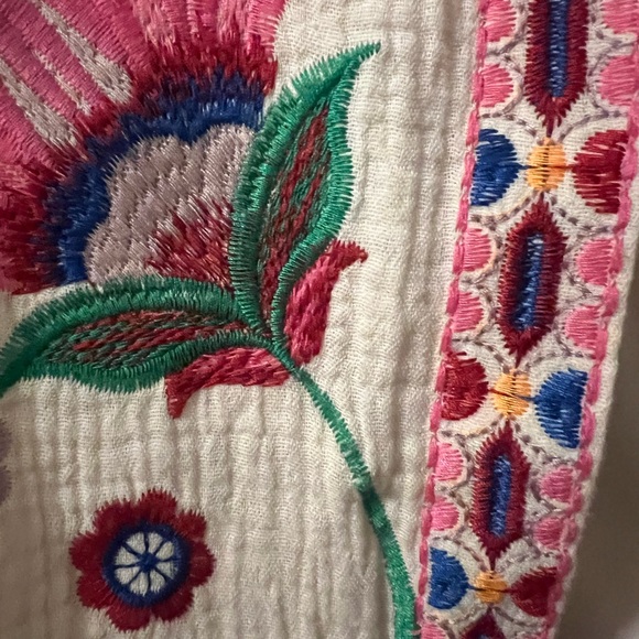Embroidered Floral Cotton Vest in Cream and Pink - Picture 3 of 6